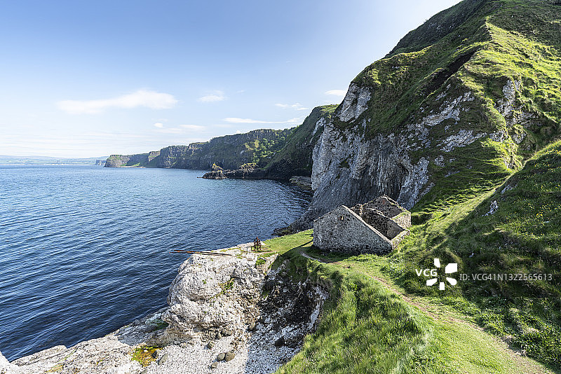 英国北爱尔兰金班城堡附近的废弃房屋图片素材