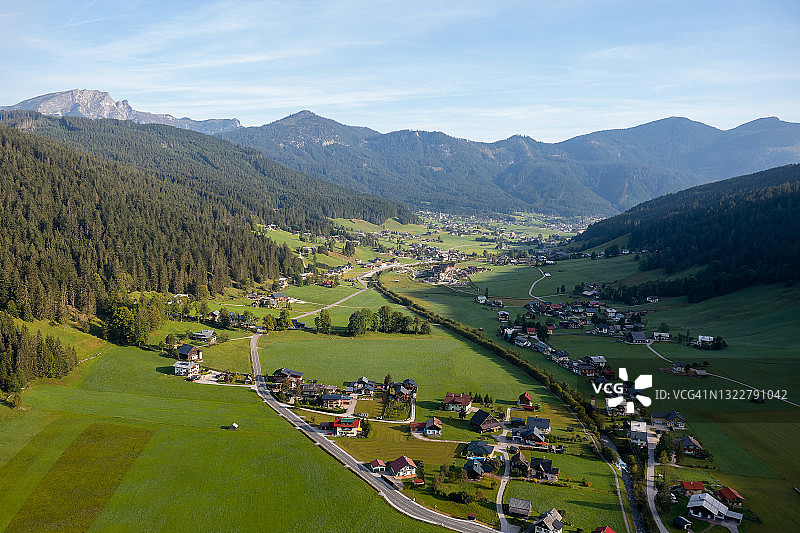 奥地利戈绍萨尔茨卡默古特地区航拍景观图片素材