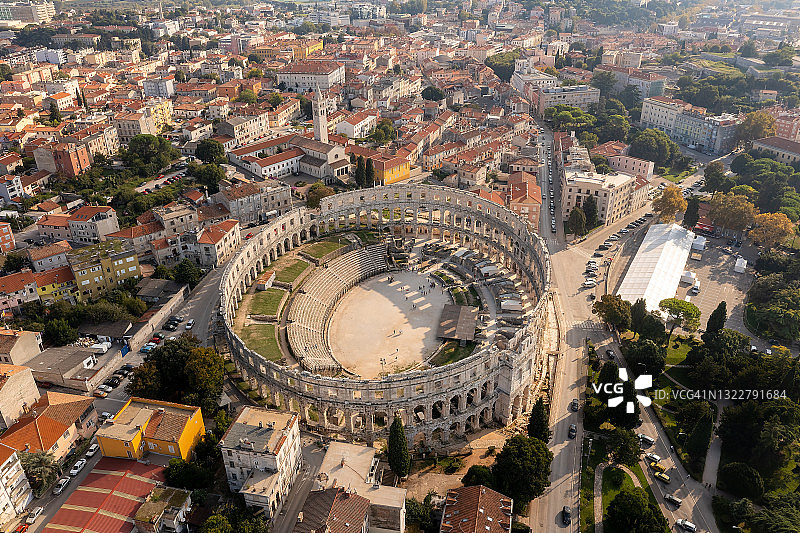 克罗地亚普拉竞技场日落鸟瞰图图片素材