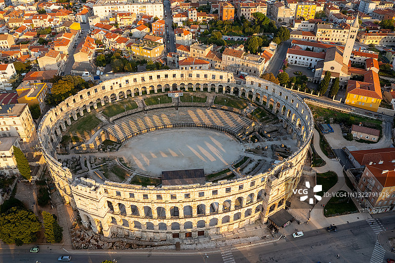 克罗地亚普拉竞技场日落鸟瞰图图片素材