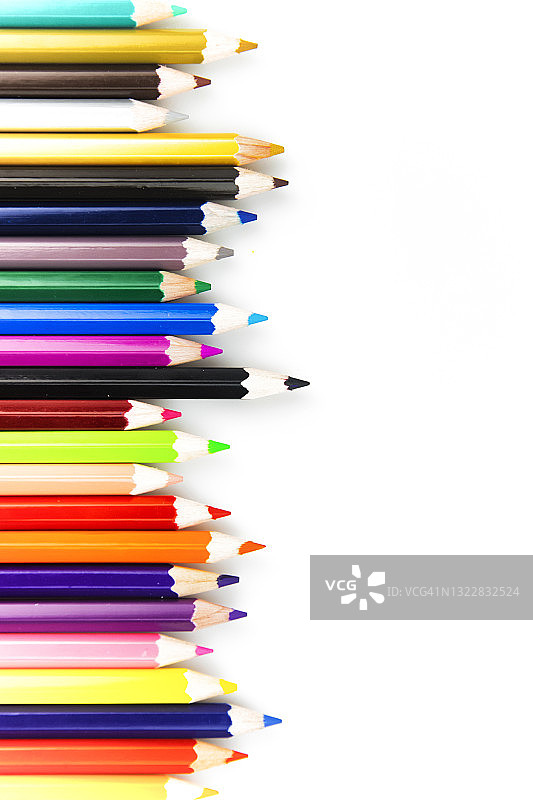 白色背景上的彩色铅笔图片素材