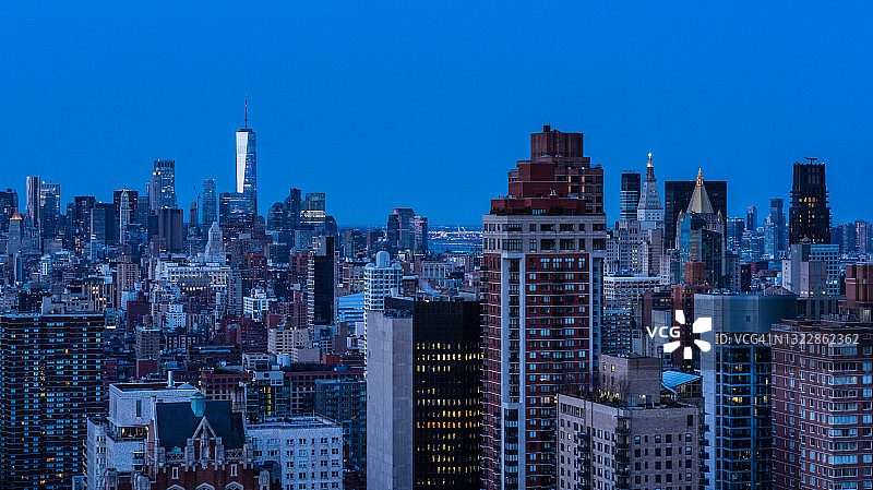 基普斯湾与纽约世贸中心一号楼的清晨景色图片素材