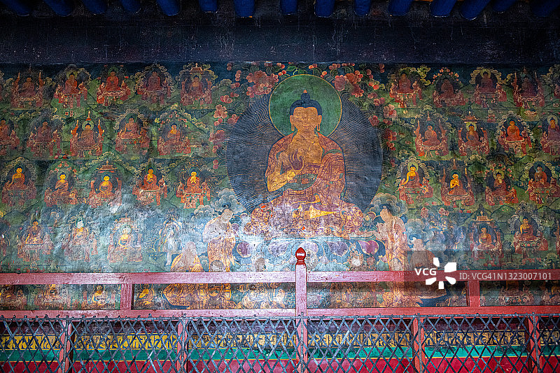 藏传佛教象征，拉萨大昭寺八廓广场，西藏自治区图片素材