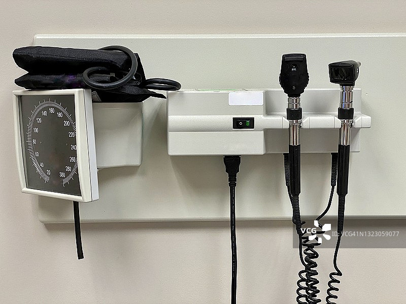 血压耳喉医疗设备图片素材