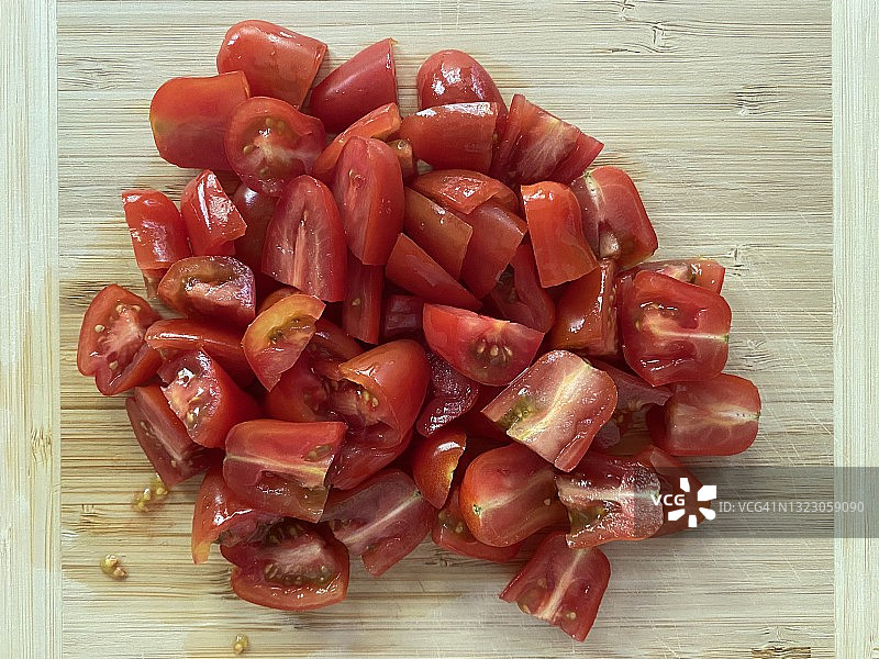 切碎的樱桃番茄图片素材