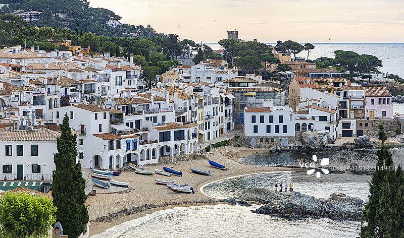 卡莱利亚-德帕拉夫鲁赫尔美丽村庄景色图片素材