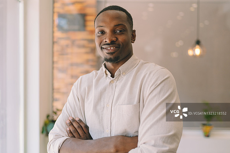 自信的商人肖像图片素材