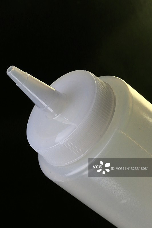 挤压式调味品瓶图片素材