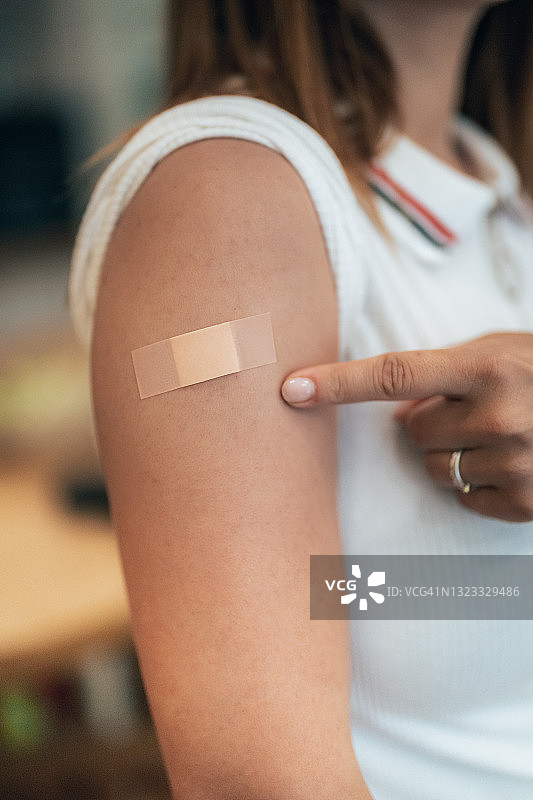 接种新冠疫苗后的自豪感图片素材