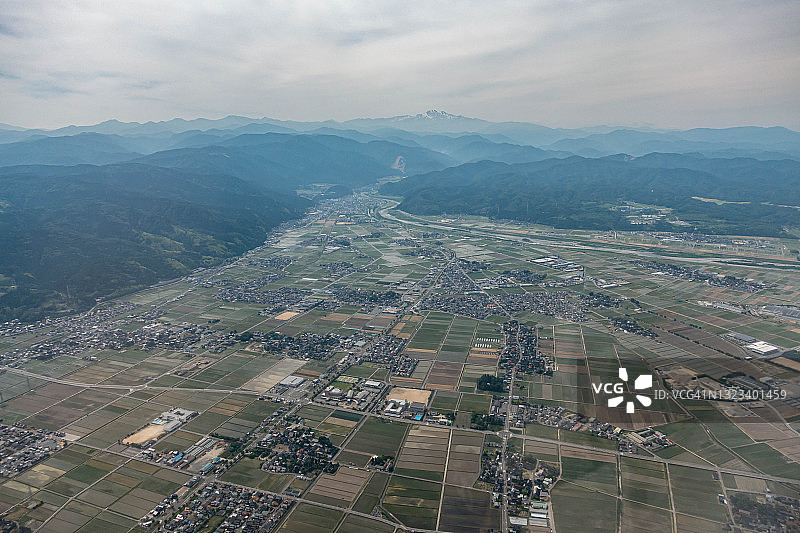 日本石川县白山及白山市雪景航拍图片素材