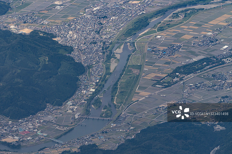 飞机航拍日本福井县永平寺町图片素材
