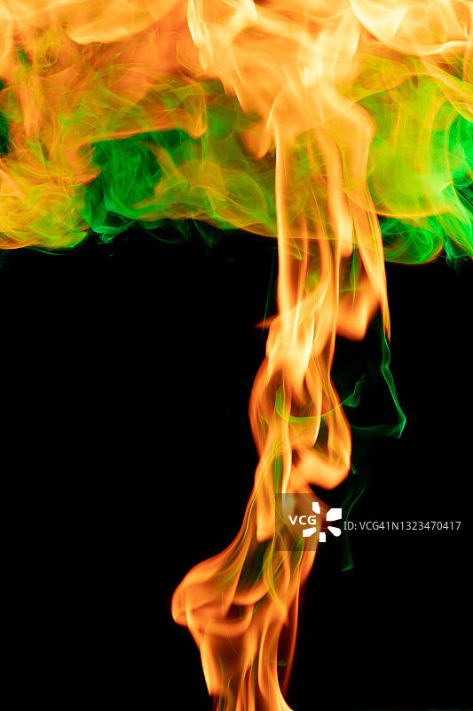 火焰收集孤立的黑色背景图片素材