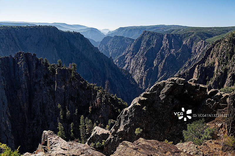 时间就是一切，让我们出去走走！图片素材