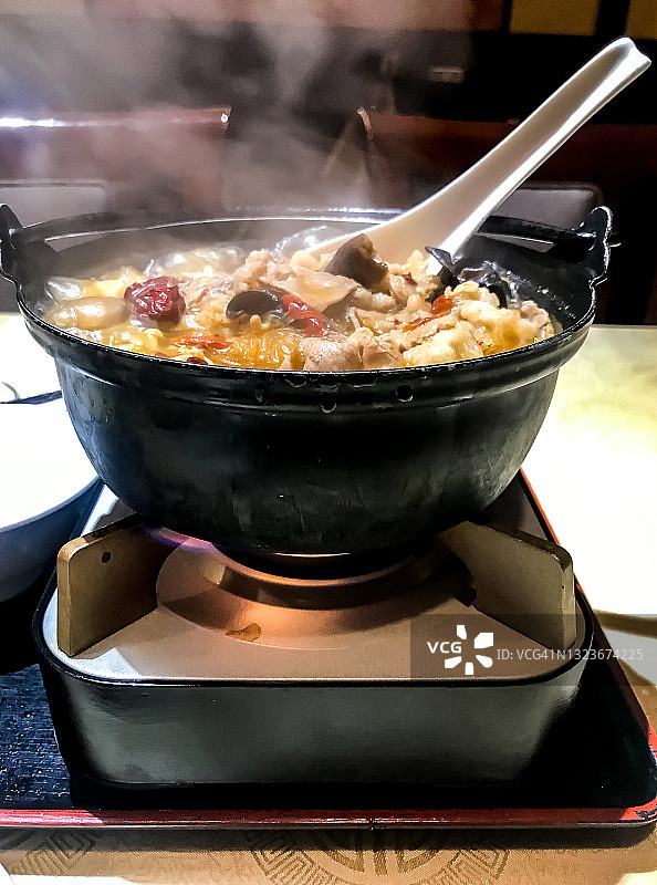 单人火锅：福建炒面式午餐图片素材