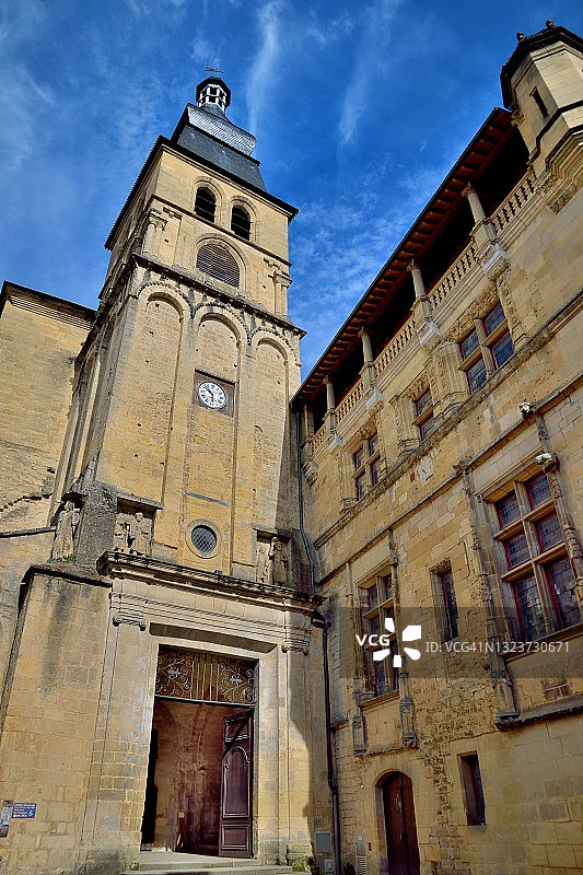 萨尔拉卡内达圣萨塞尔多斯大教堂（12世纪至14世纪）图片素材