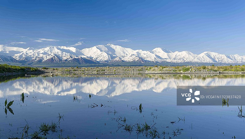 吉尔吉斯斯坦阿拉伊山谷和帕米尔山脉图片素材