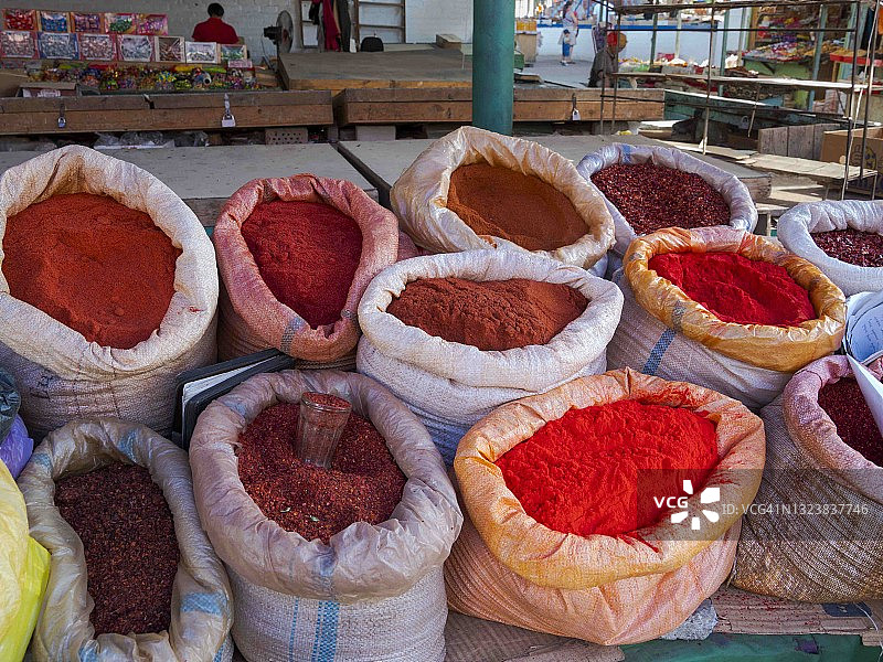 吉尔吉斯斯坦费尔干纳盆地的奥什市图片素材