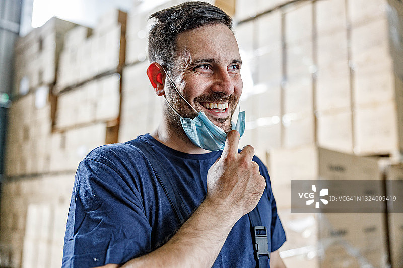 新冠疫情结束！图片素材