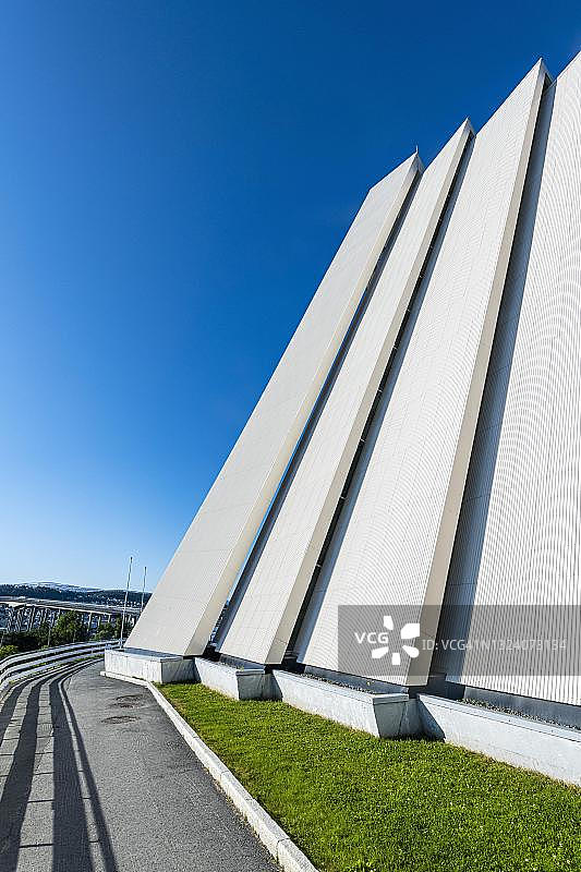 挪威特罗姆瑟的北极大教堂图片素材