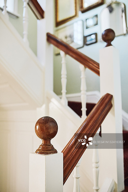 酒店内部的楼梯图片素材