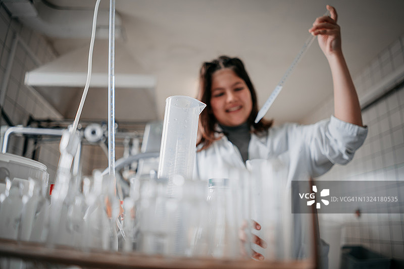 实验员检测产品图片素材