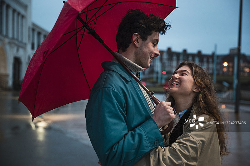 恋爱中的学生图片素材