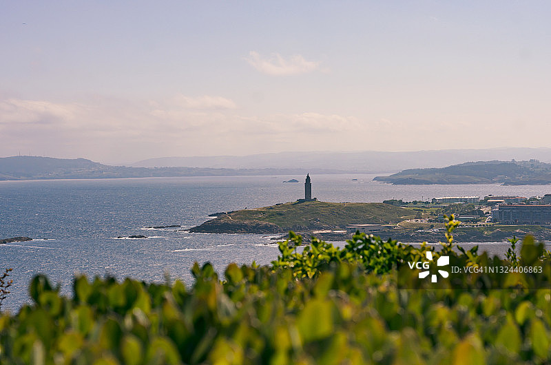 西班牙拉科鲁尼亚圣佩德罗公园内的海格力斯灯塔景观图片素材