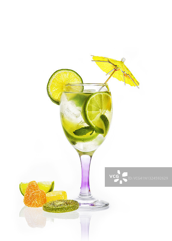 夏季莫吉托鸡尾酒特饮图片素材