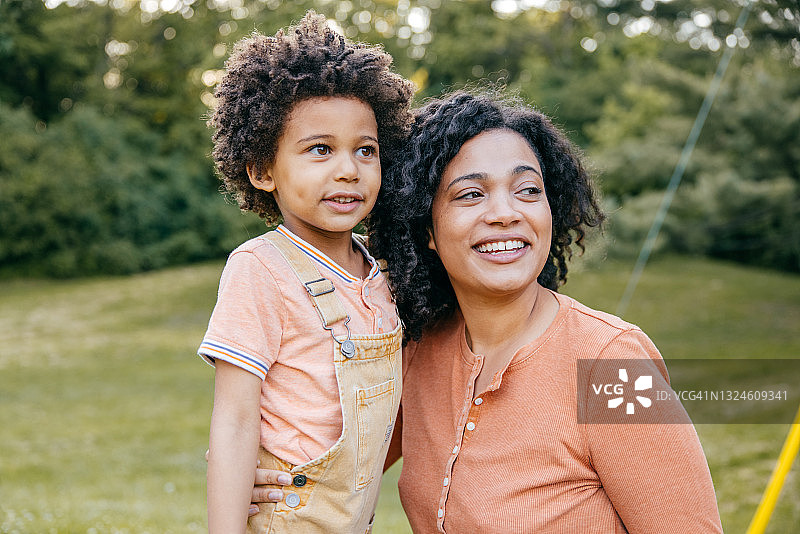 和妈妈一起一日游图片素材