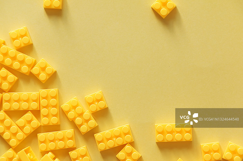 黄色玩具积木图片素材
