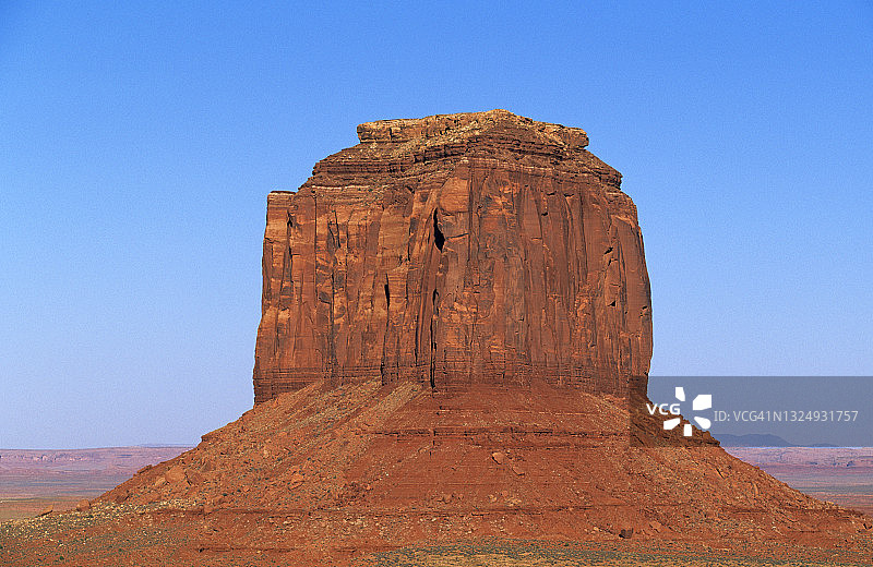 纪念碑谷中的孤山景观图片素材