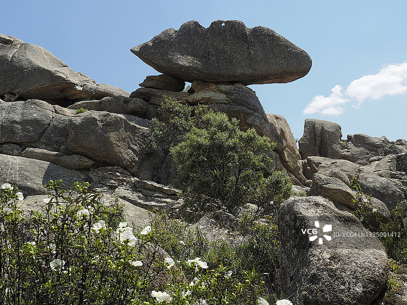 马德里附近La Pedriza平衡石图片素材