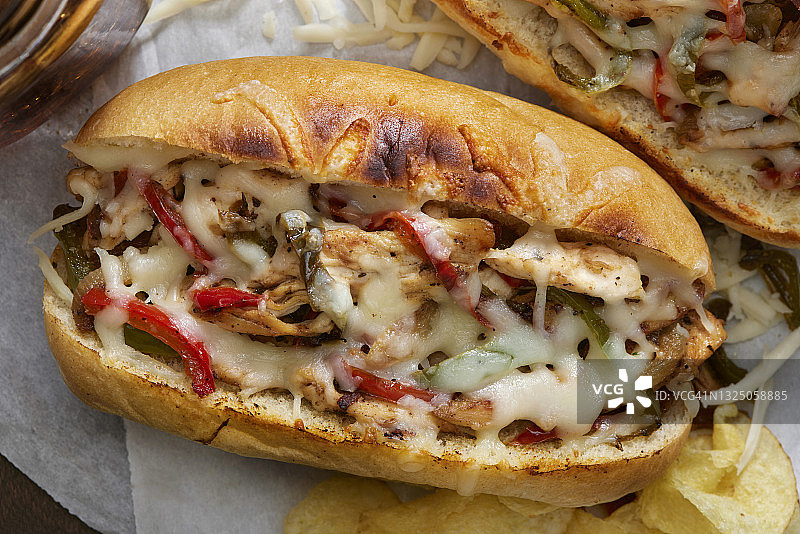 费城鸡肉奶酪牛排三明治图片素材