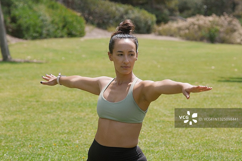 做瑜伽图片素材