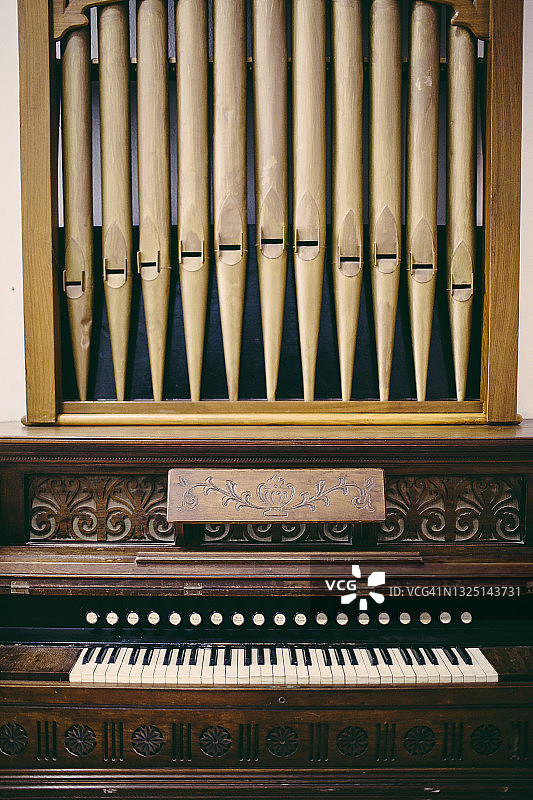 老式古董管风琴图片素材