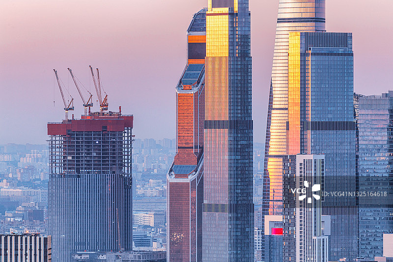 莫斯科现代办公楼建设图片素材