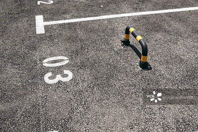 停车位全画幅照片图片素材