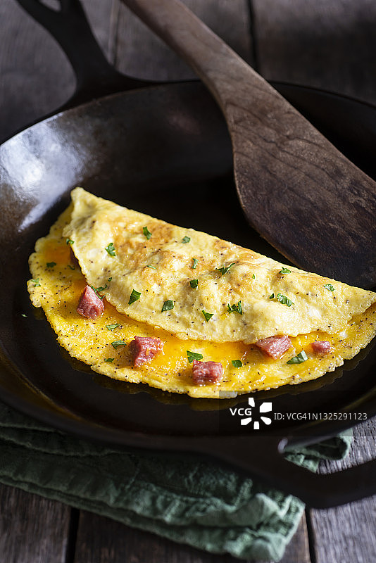火腿芝士煎蛋卷图片素材