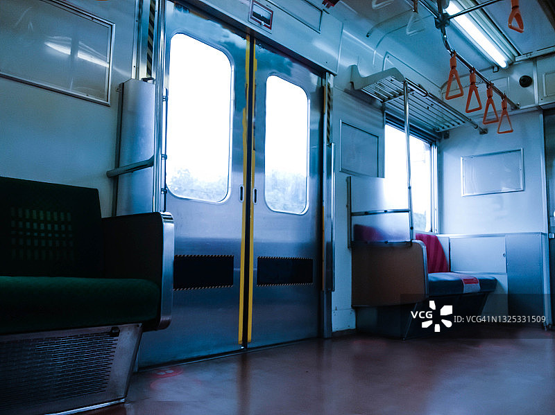 没有乘客的火车图片素材