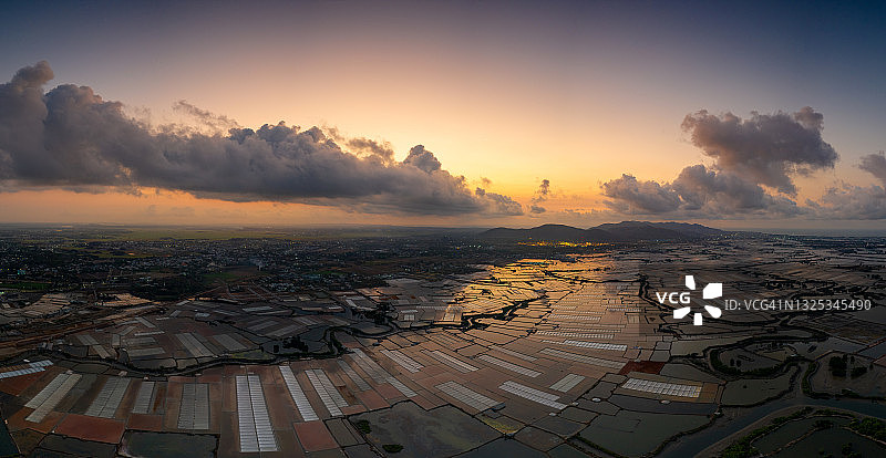 越南盐场鸟瞰图图片素材