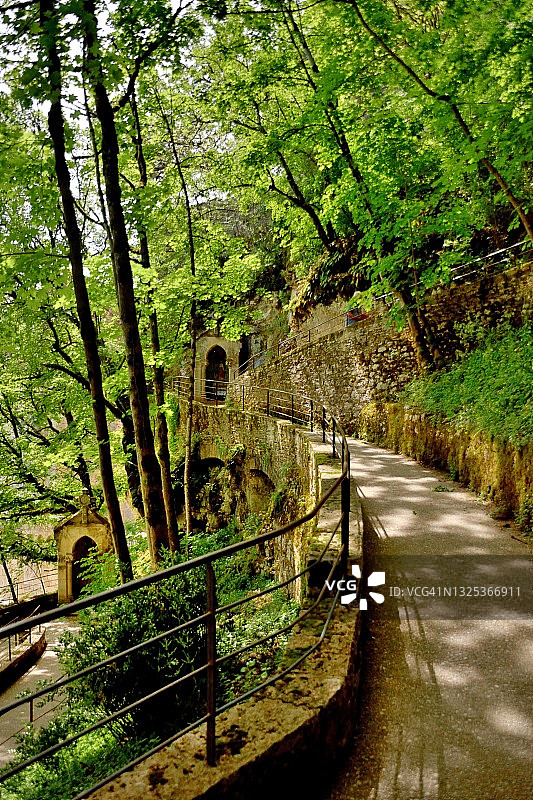洛卡马杜尔，基督受难场景图片素材