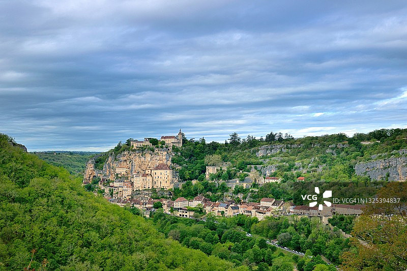 从医院路看到的罗卡马杜尔景色图片素材