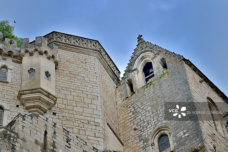 从城市底部看到的圣索沃尔教堂图片素材