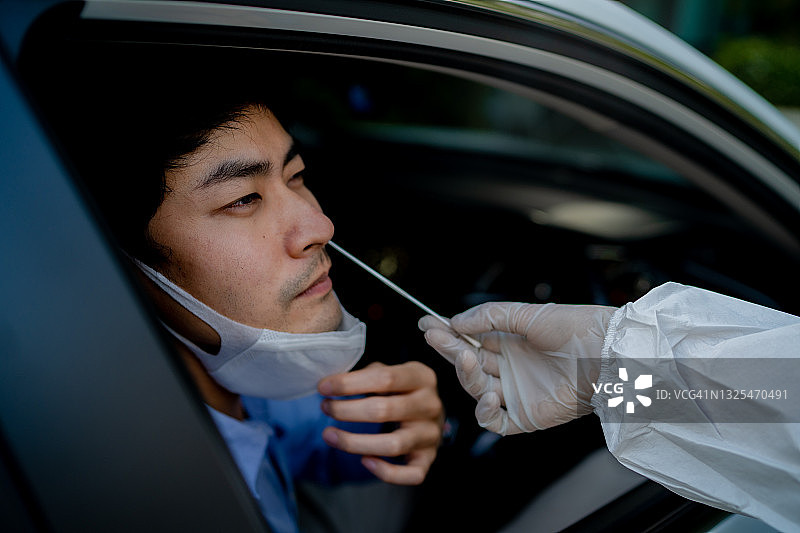 驾车快速冠状病毒检测图片素材