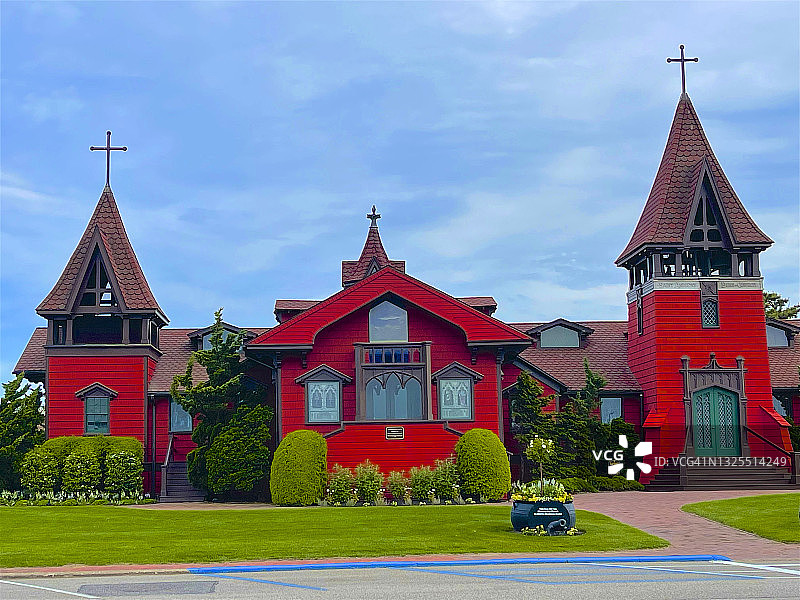 南安普顿海滩上的红木教堂图片素材