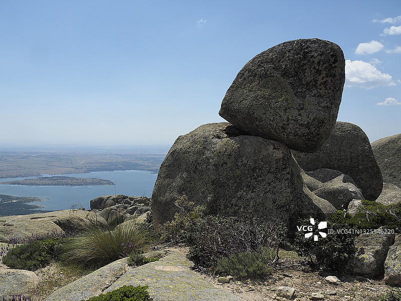 马德里附近La Pedriza平衡石图片素材