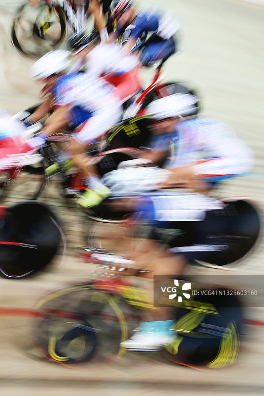 彩色骑行背景散景图片素材