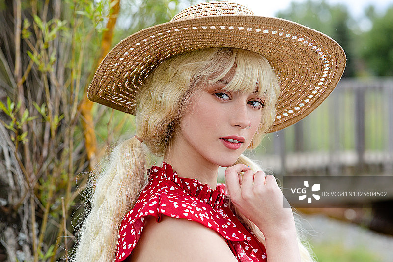 公园里的下午图片素材