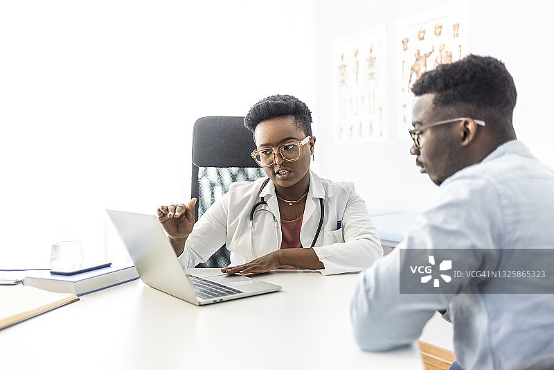 确保您的健康掌握在良好的人手中图片素材