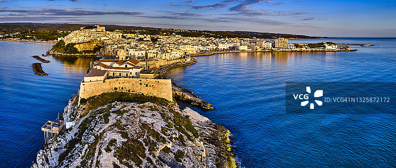 半岛海浪冲浪图片素材